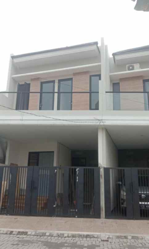 dijual rumah wiyung brantas permai