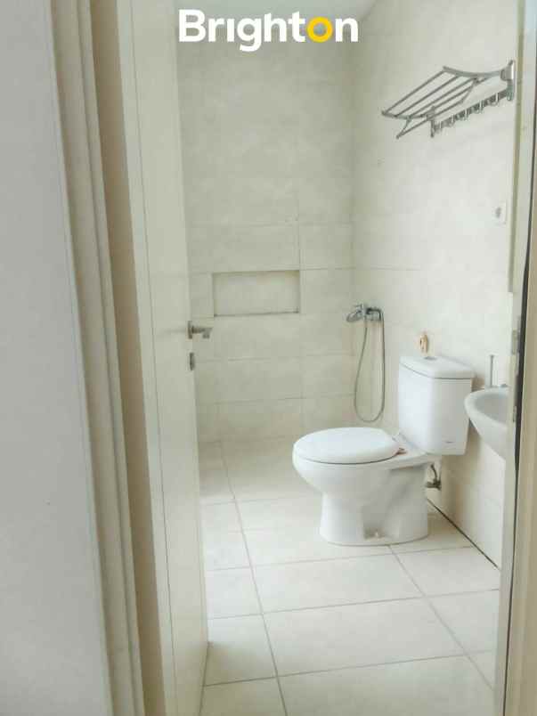 dijual rumah zimbali costa pakuwon city