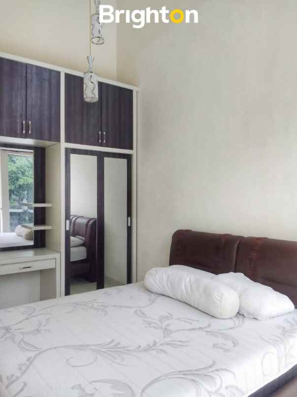 dijual rumah zimbali costa pakuwon city