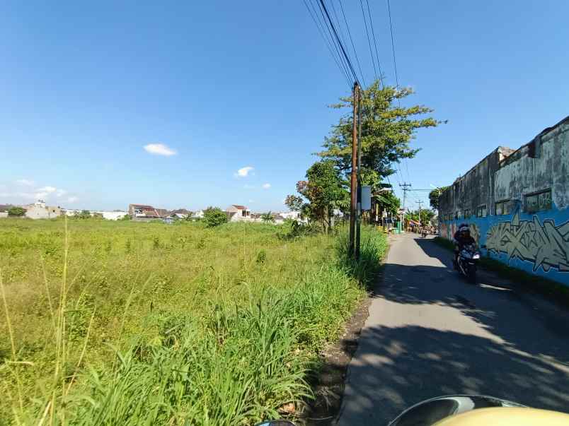 dijual tanah jl laksda adisucipto