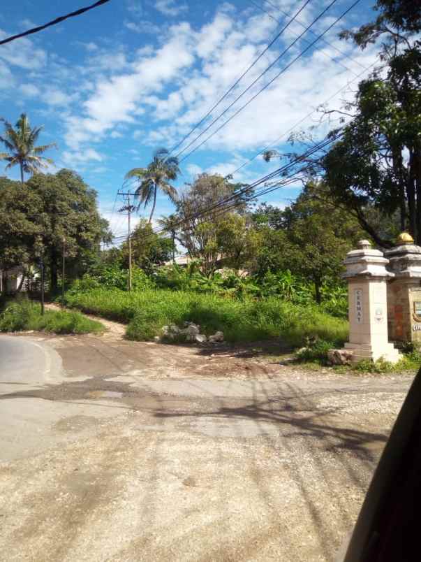 dijual tanah jl nasional iii pamucatan