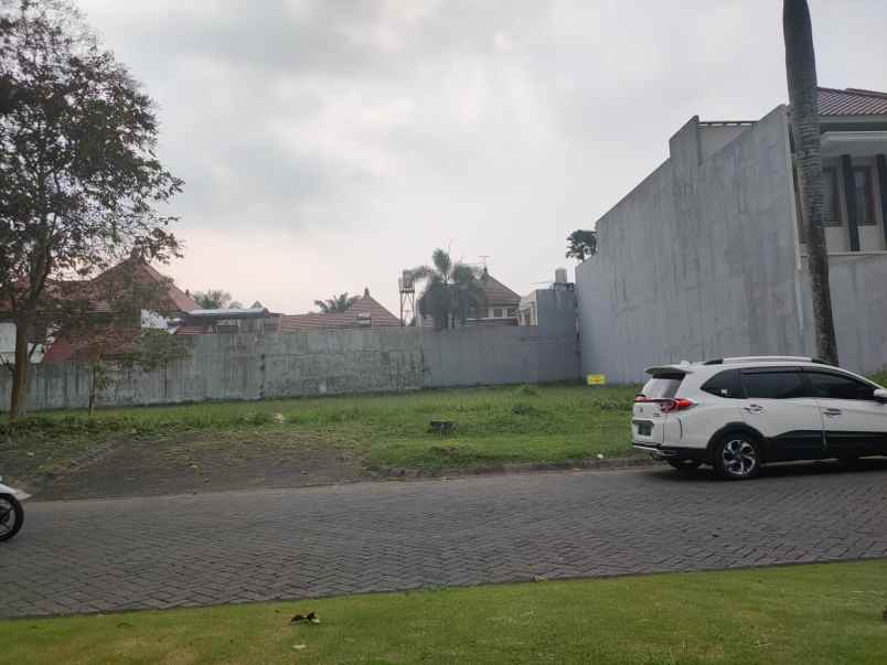 dijual tanah jl raya golf utama