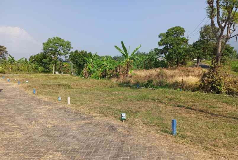 dijual tanah kemuning sumbersuko kec