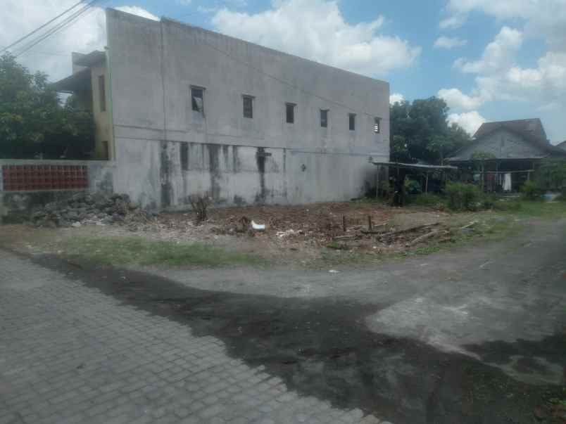 dijual tanah pelem baturetno