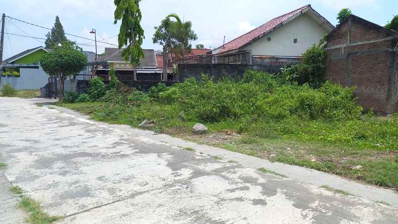 dijual tanah perenggamol balecatur kec