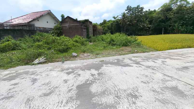 dijual tanah perenggamol balecatur kec