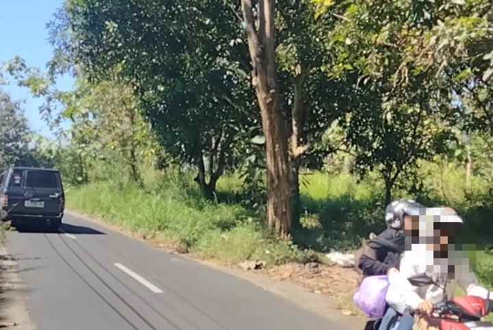 dijual tanah strategis pinggir jl desa di kuningan