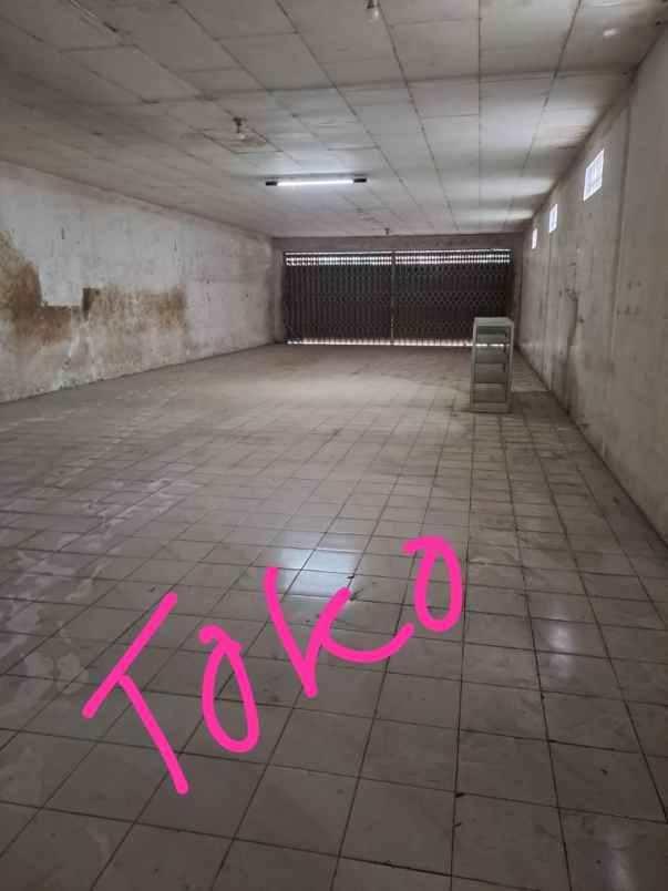 dijual toko gudang di kediri