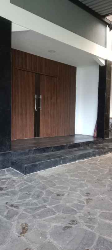 dijual villa bangunan baru