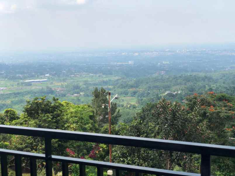 dijual villa cijulang