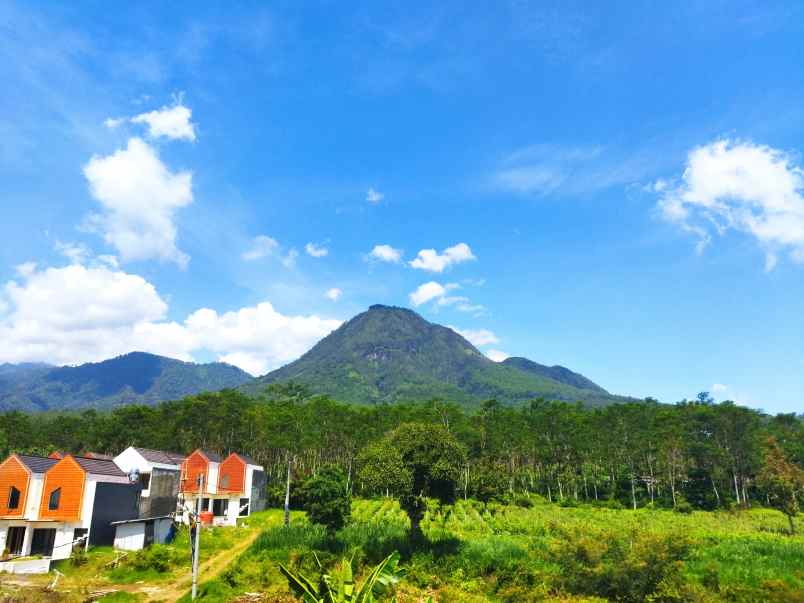 dijual villa di batu dekat alun alun batu