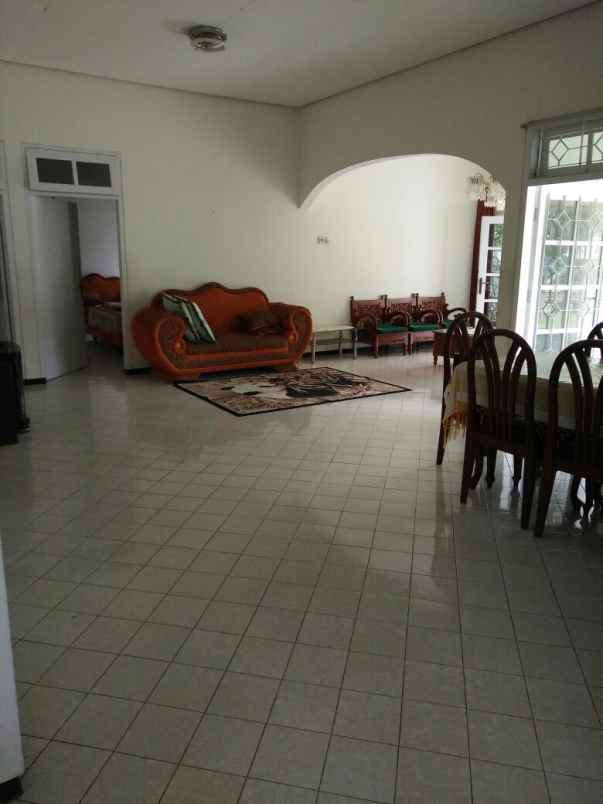 dijual villa di songgoriti batu malang