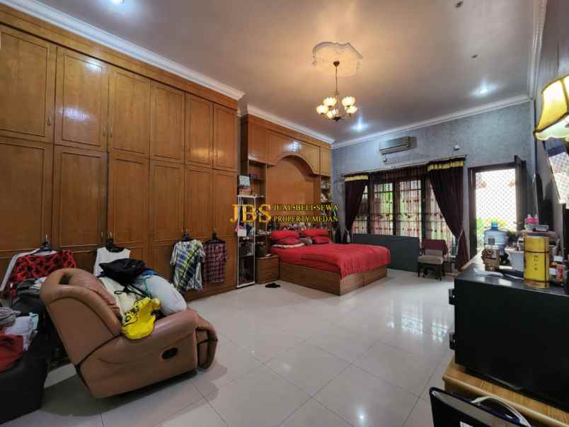 dijual villa jalan darat simp abdullah