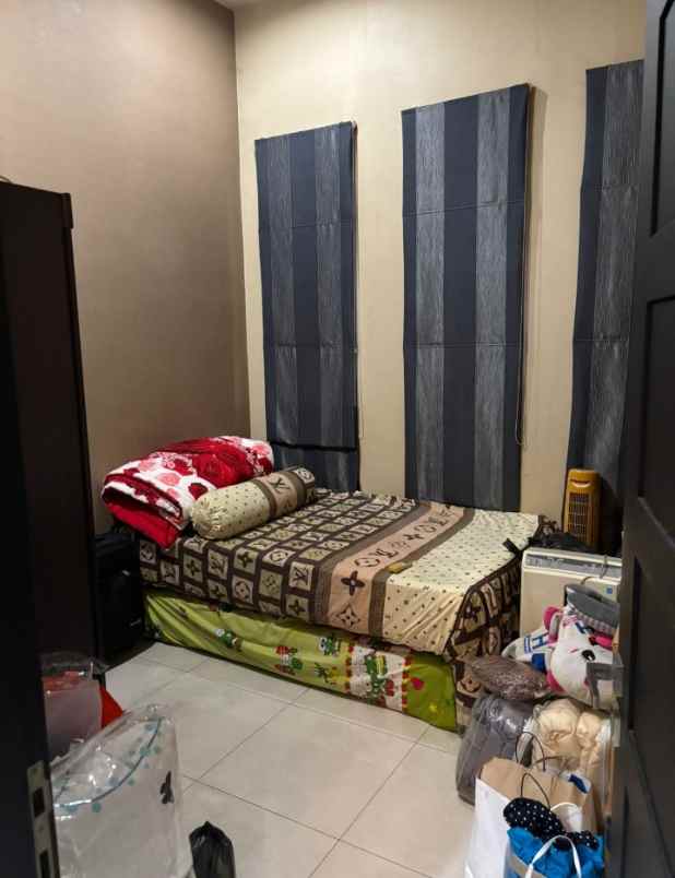dijual villa komplek cemara asri jalan