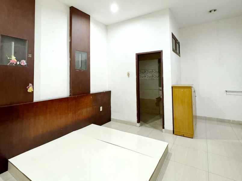 dijual villa komplek hock lie mas medan