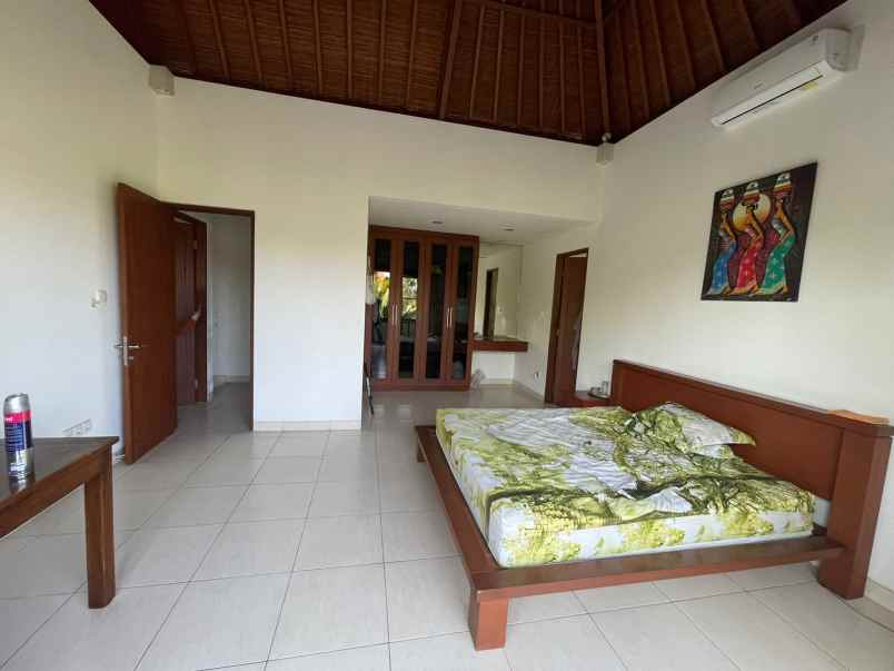 dijual villa lantaib2 lokasi sanur