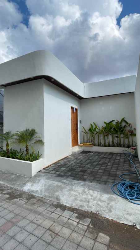 dijual villa legian kuta utara badung bali