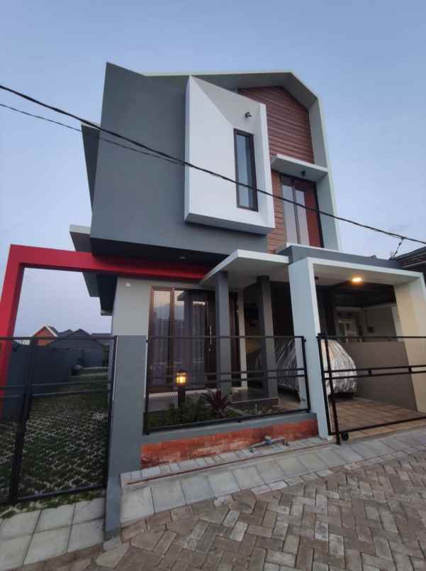 dijual villa mewah di kota malang