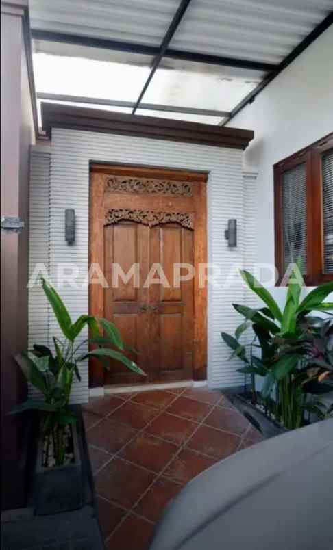 dijual villa seminyak