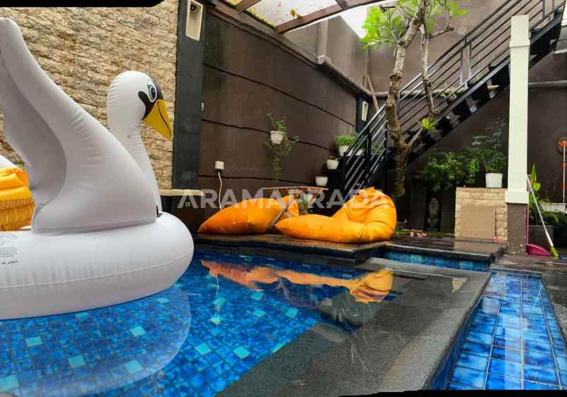 dijual villa seminyak