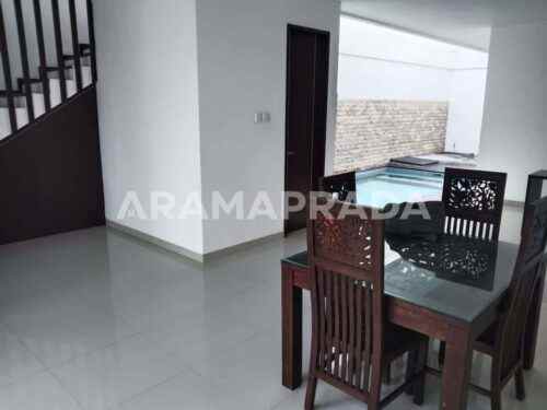 dijual villa seminyak