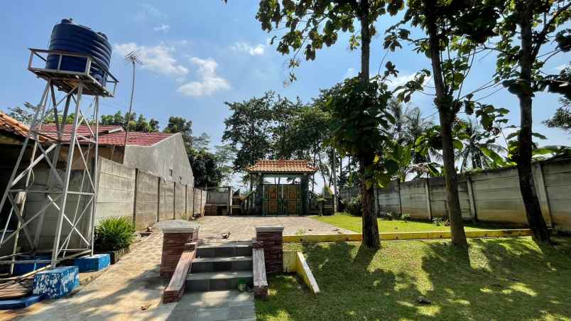 dijual villa sukatani