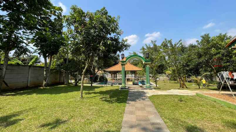 dijual villa sukatani