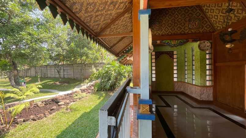 dijual villa sukatani