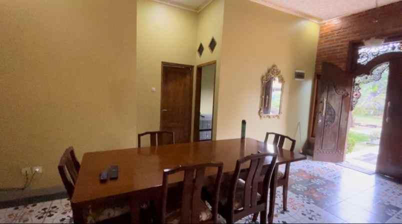 dijual villa sukatani