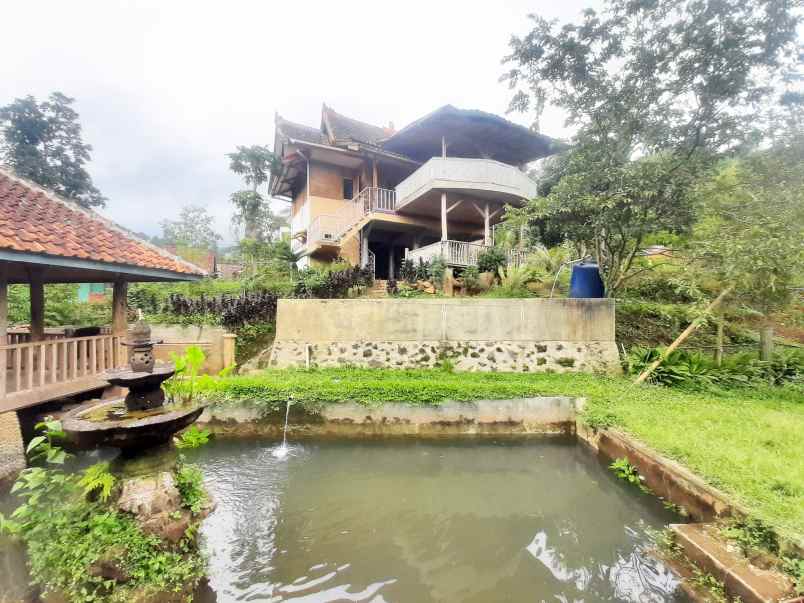 dijual villa ujung berung cijambe