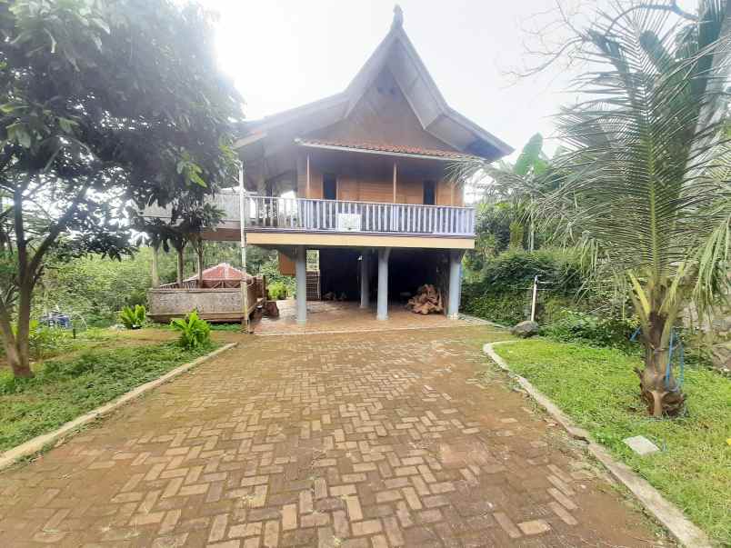 dijual villa ujung berung cijambe