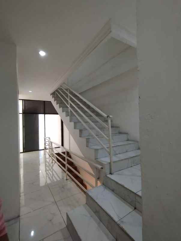 disewakan ruko gudang kantor petojo selatan gambir