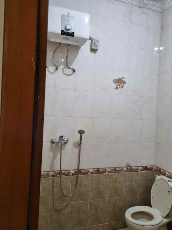 disewakan rumah 2 lt bagus rapi bebas banjir sunter