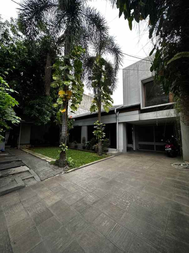 disewakan rumah kebayoran baru