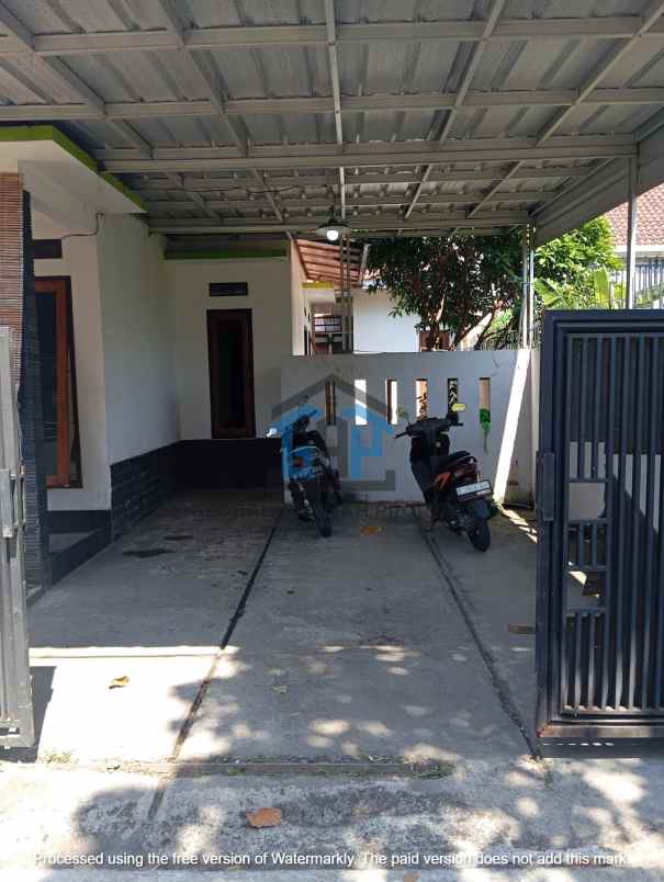 disewakan rumah pesantren