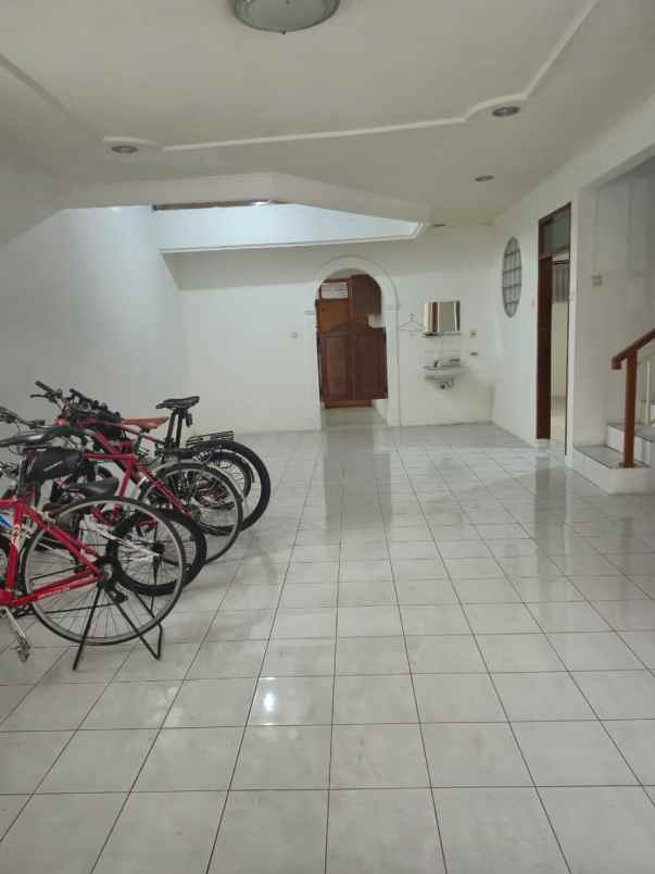 disewakan rumah sarijadi bandung