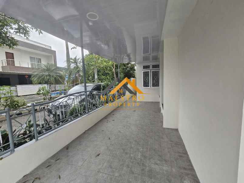 disewakan villa komplek cemara hijau jalan