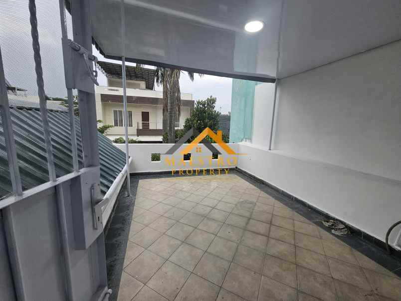 disewakan villa komplek cemara hijau jalan