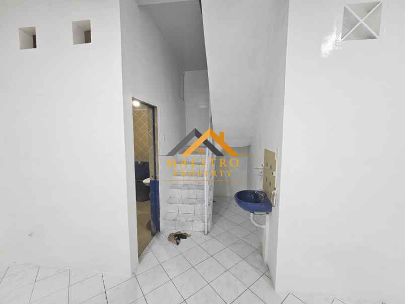 disewakan villa komplek cemara hijau jalan