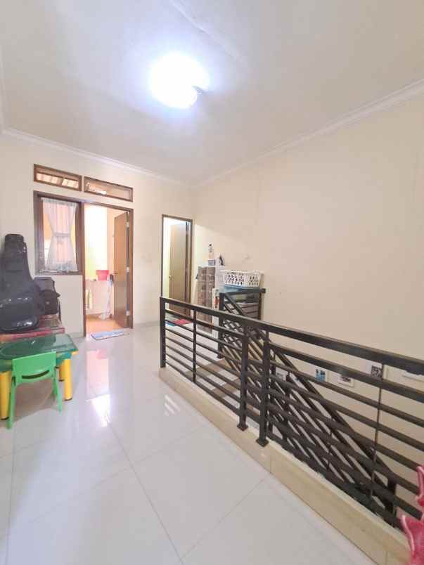 edisi turun harga rumah 2 lantai siap huni