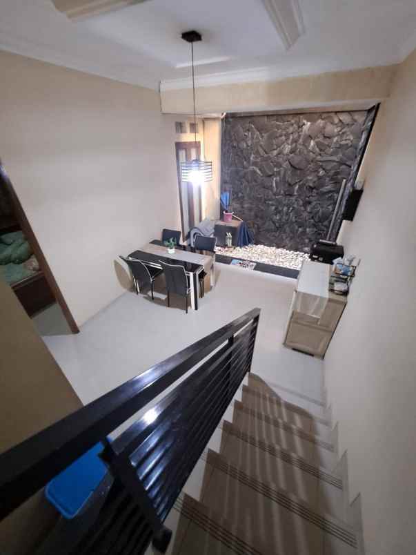 edisi turun harga rumah 2 lantai siap huni