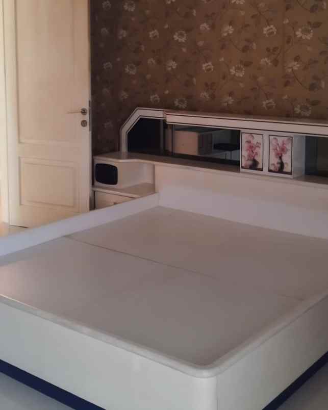 granada pakuwon indah minimalis siap huni ts carport 2