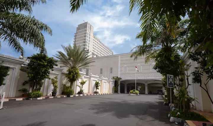 hotel mewah bintang 4 dan mall terbesar di yogyakarta