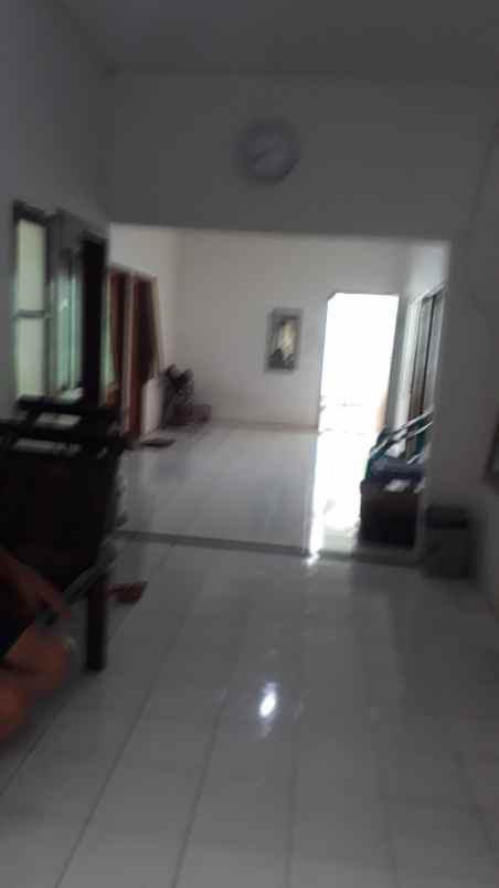 jual rumah dg 7 kamar