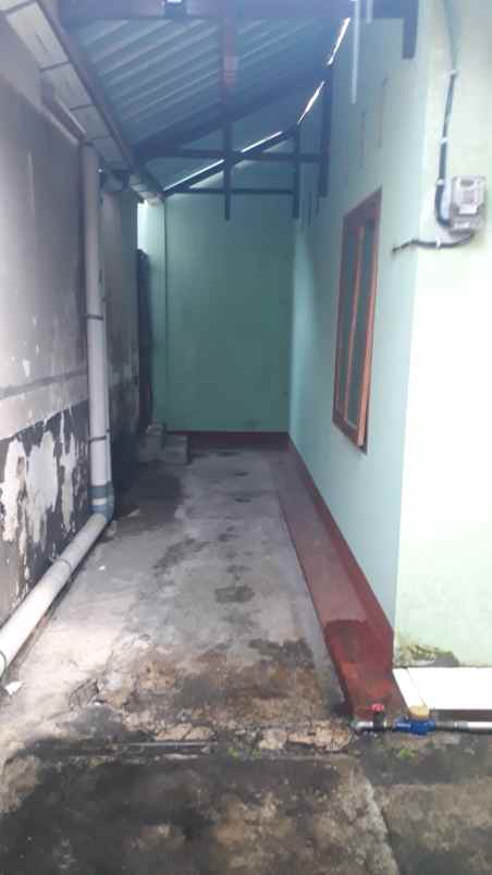 jual rumah dg 7 kamar