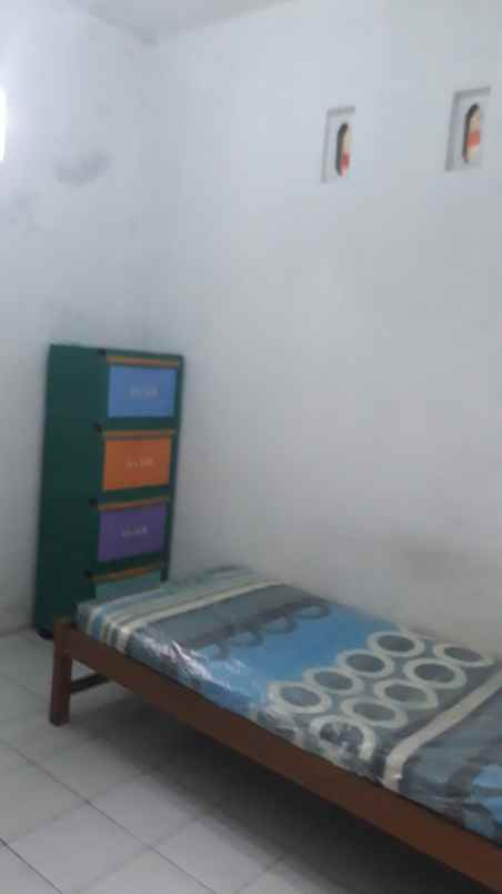 jual rumah dg 7 kamar