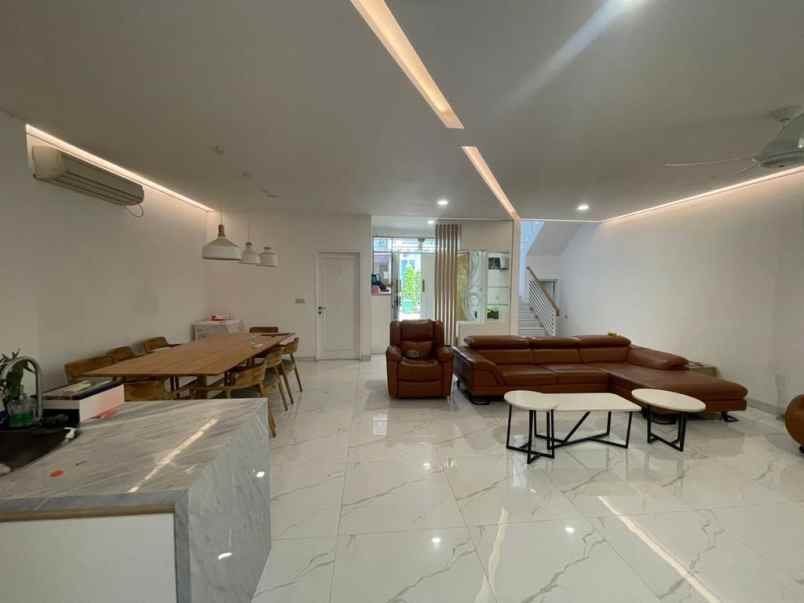 jual rumah furnished golf lake residence jak bar