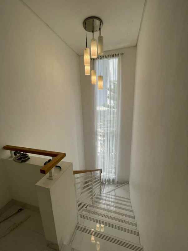 jual rumah furnished golf lake residence jak bar