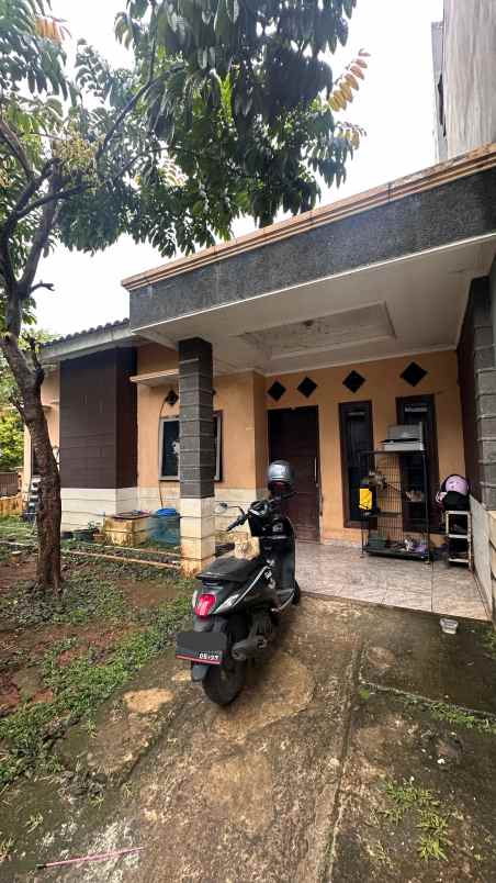 jual rumah hook di komplek graha raya