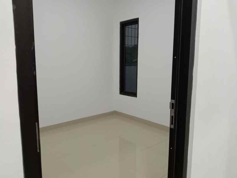 jual rumah jatiasih bebas banjir 4 km tol jatiasih